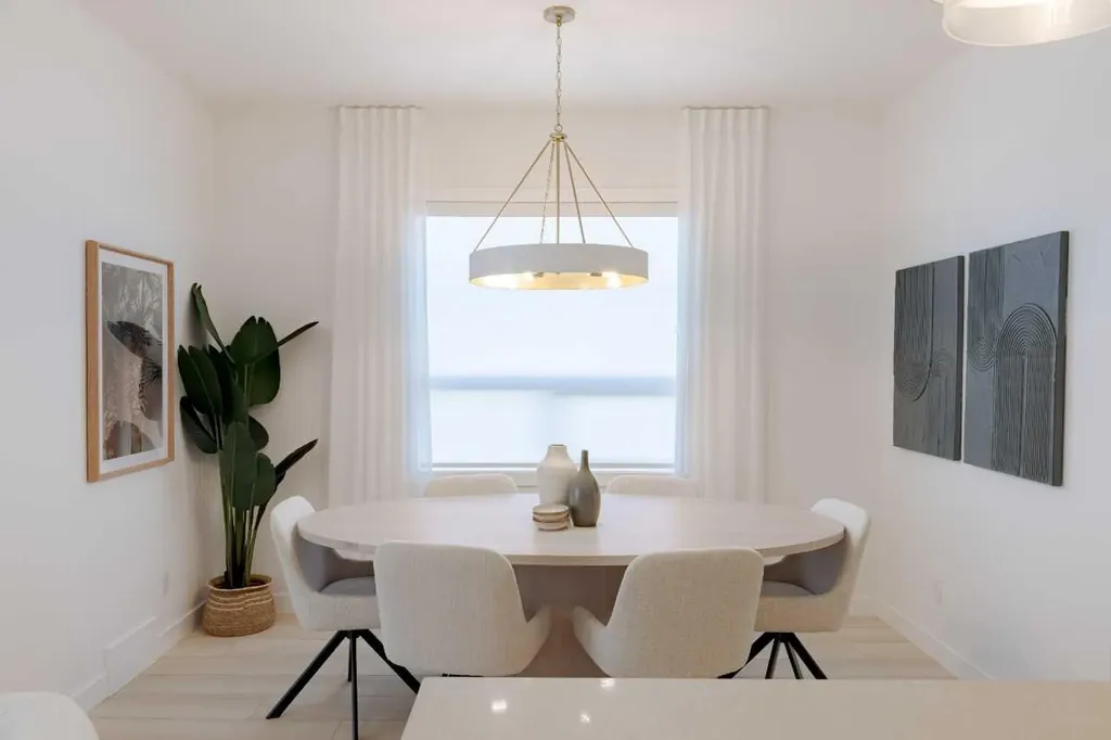461 Rosemary Gardens SE Calgary AB T3S 0E9