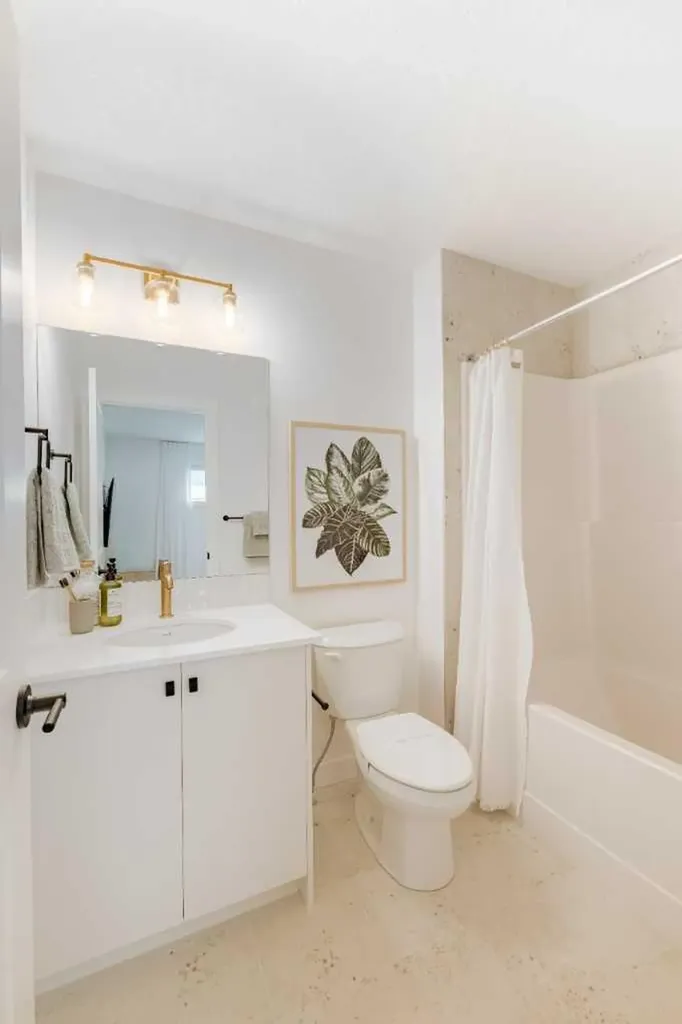 461 Rosemary Gardens SE Calgary AB T3S 0E9