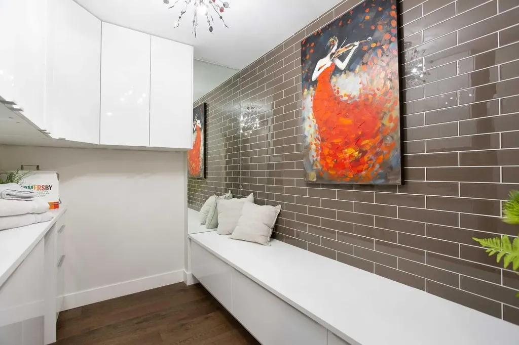205 Riverfront Avenue SW Calgary AB T2P 5K4