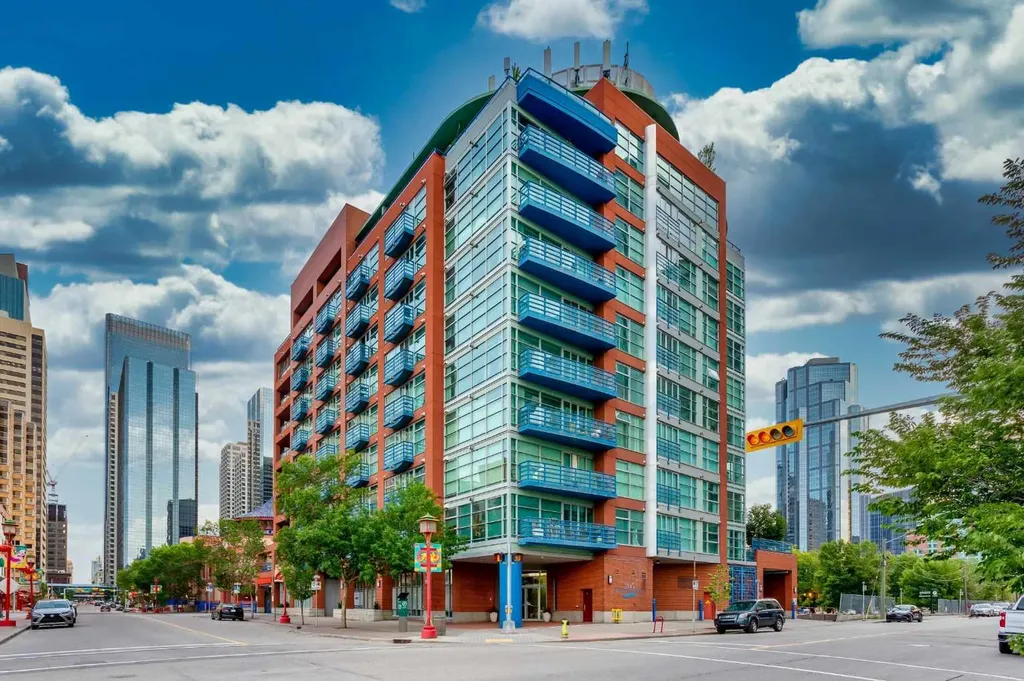 205 Riverfront Avenue SW Calgary AB T2P 5K4