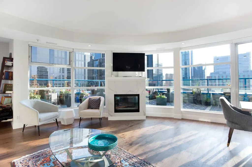 205 Riverfront Avenue SW Calgary AB T2P 5K4