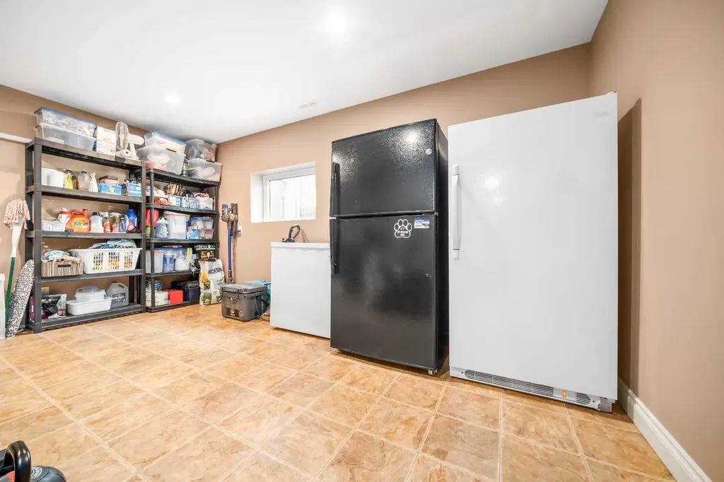 9 Cottonwood Close SW Medicine Hat AB T1B4R5