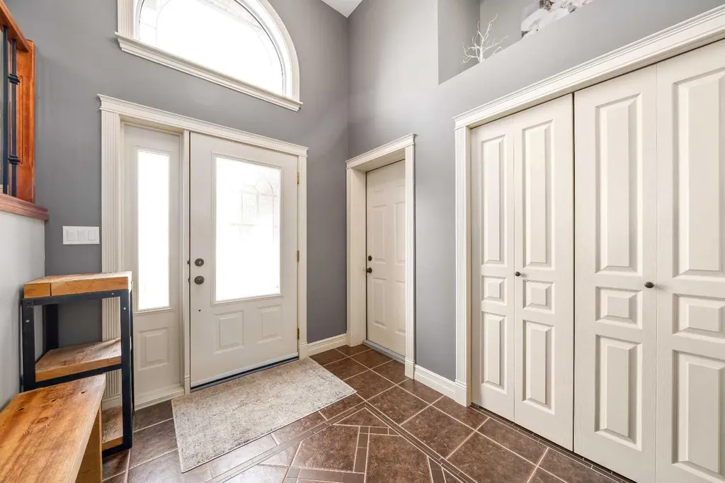 9 Cottonwood Close SW Medicine Hat AB T1B4R5