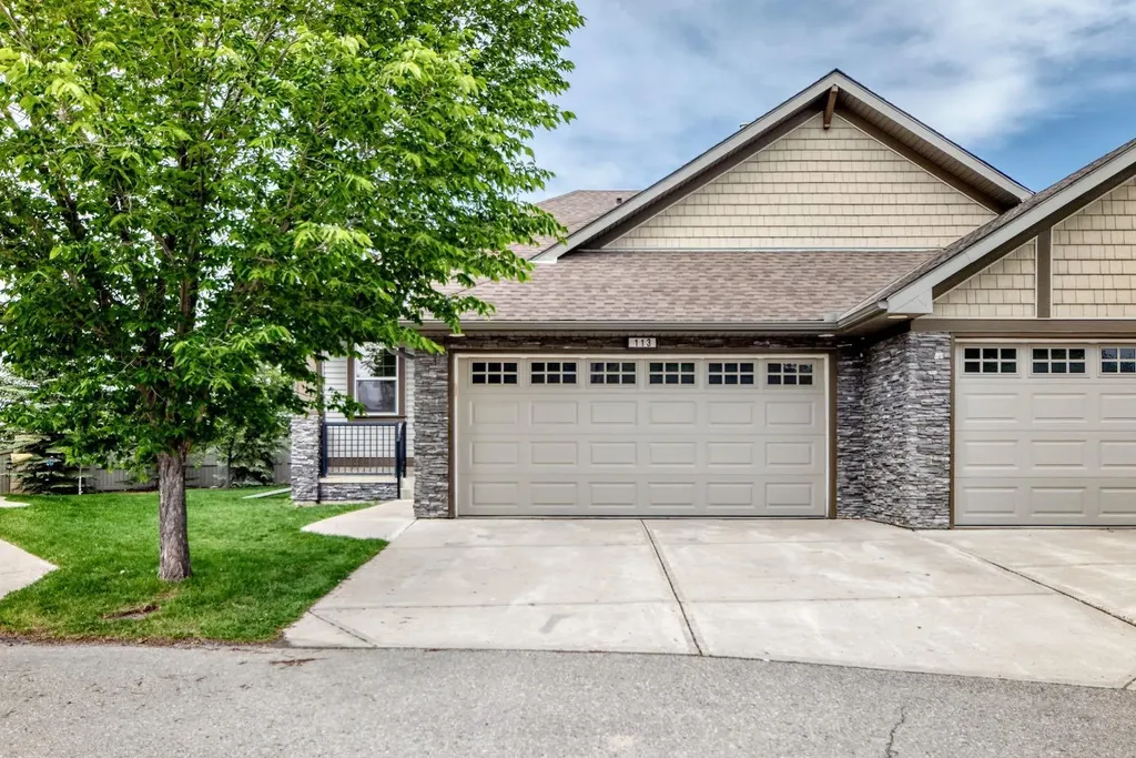 100 Coopers Common SW Airdrie AB T4B 3C7