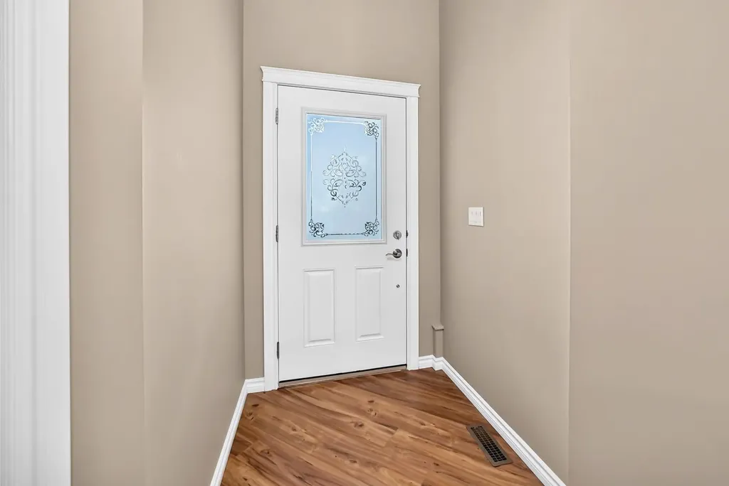 100 Coopers Common SW Airdrie AB T4B 3C7