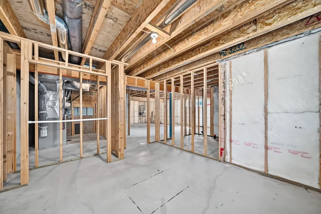 100 Coopers Common SW Airdrie AB T4B 3C7