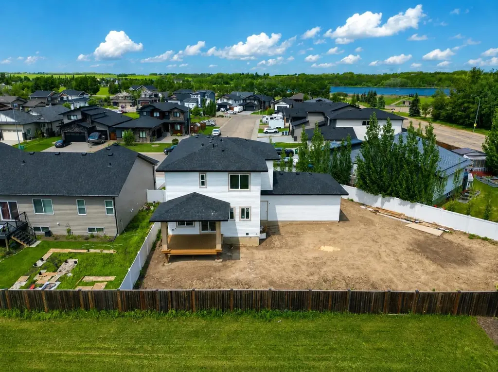 14 Napoleon Meadows Way Innisfail AB T4G 0N6