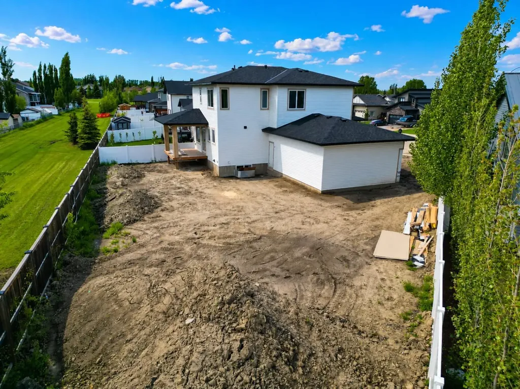 14 Napoleon Meadows Way Innisfail AB T4G 0N6