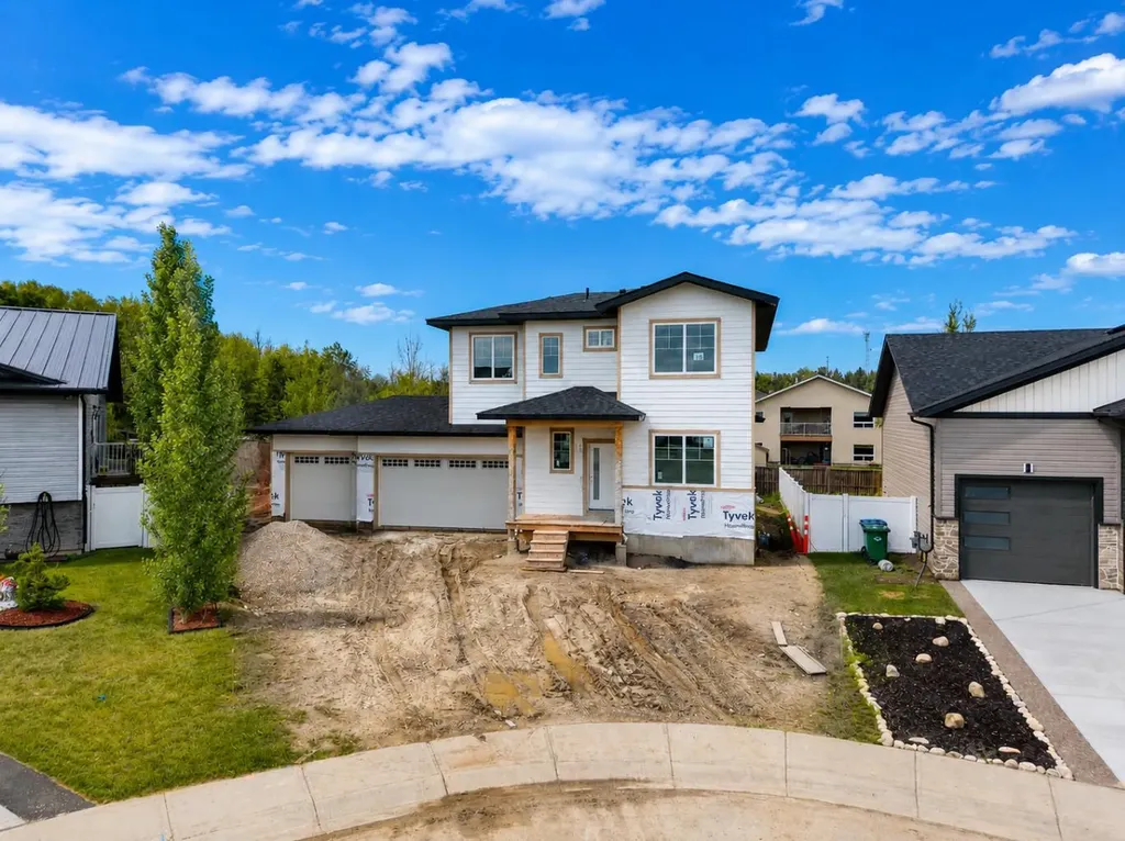 14 Napoleon Meadows Way Innisfail AB T4G 0N6