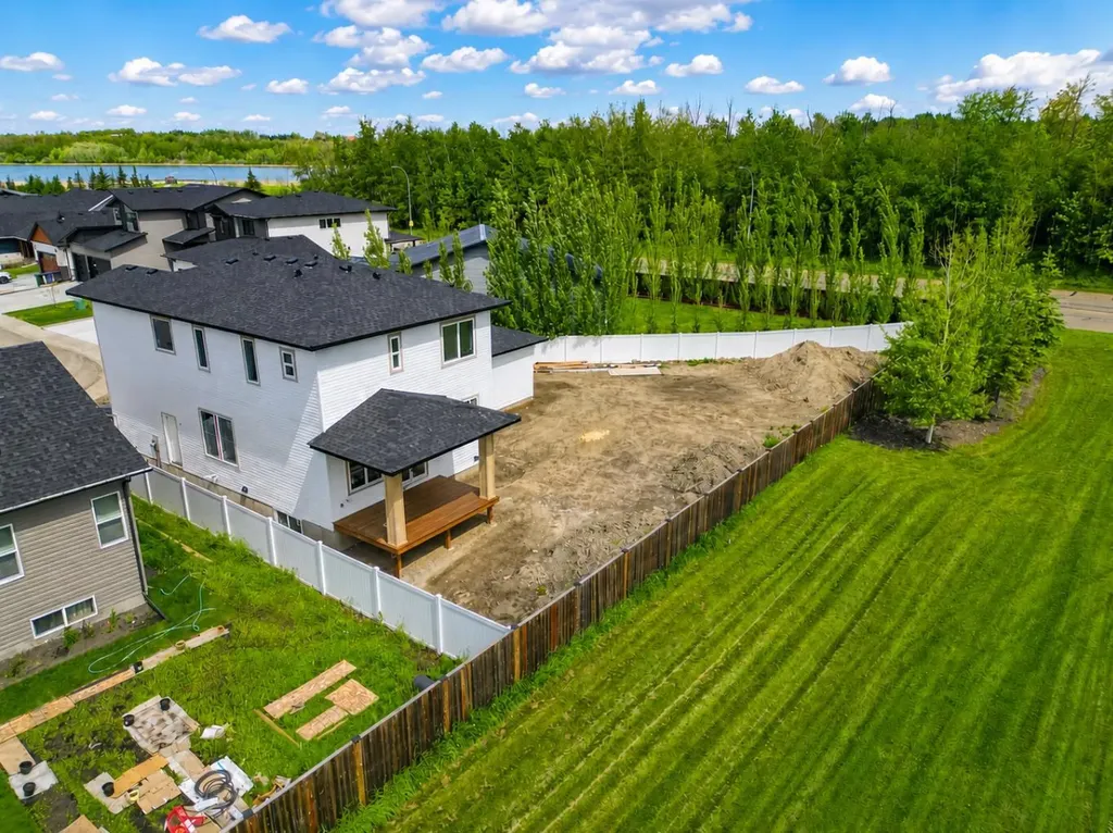 14 Napoleon Meadows Way Innisfail AB T4G 0N6