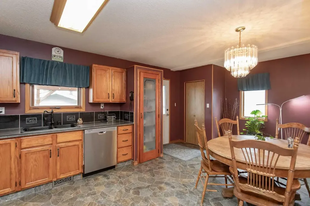153 Westview Crescent Blackfalds AB T0M 0J0
