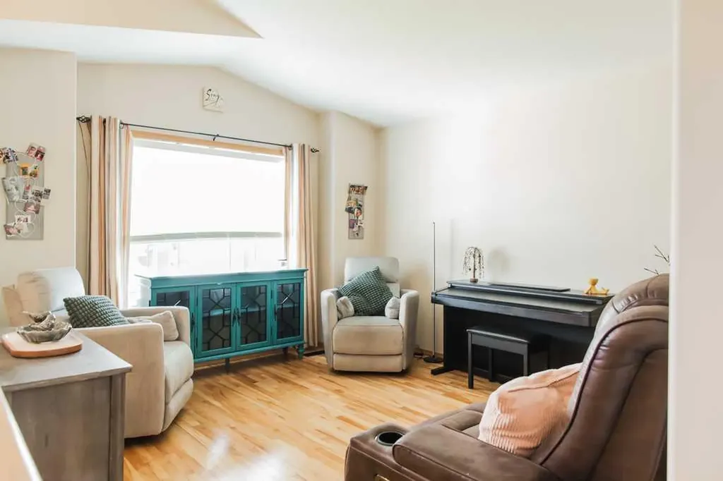 9125 129 Avenue Grande Prairie AB T8X 1R5