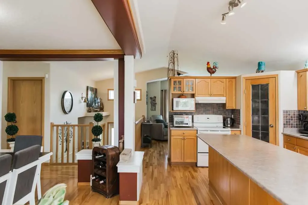 9125 129 Avenue Grande Prairie AB T8X 1R5