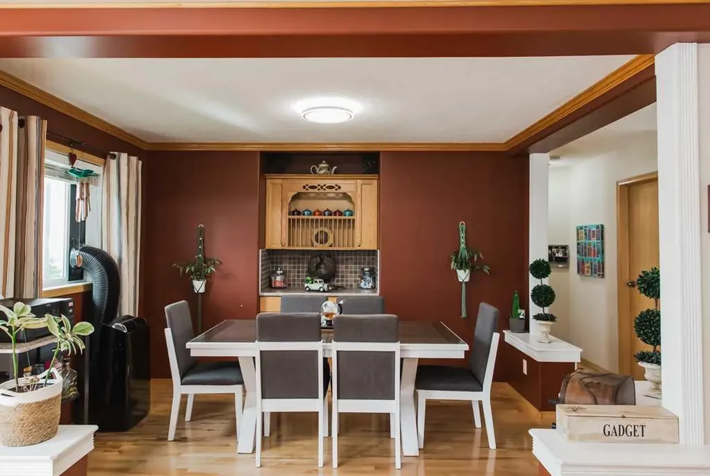 9125 129 Avenue Grande Prairie AB T8X 1R5