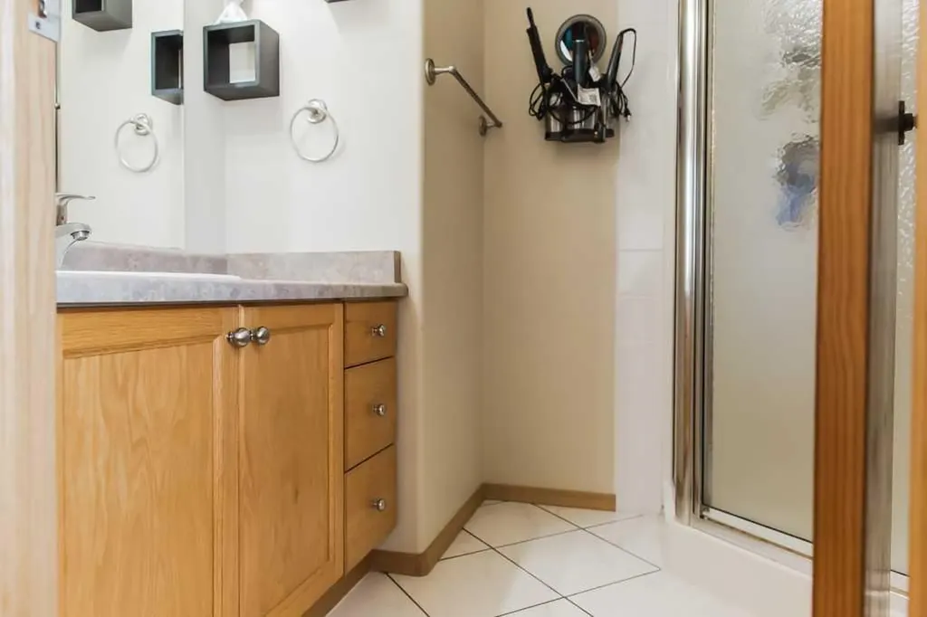 9125 129 Avenue Grande Prairie AB T8X 1R5