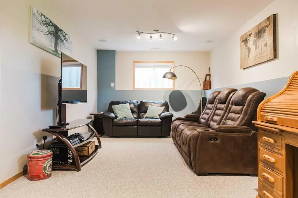 9125 129 Avenue Grande Prairie AB T8X 1R5