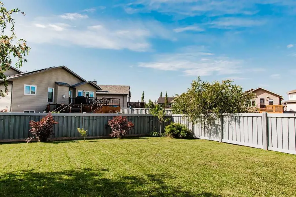 9125 129 Avenue Grande Prairie AB T8X 1R5