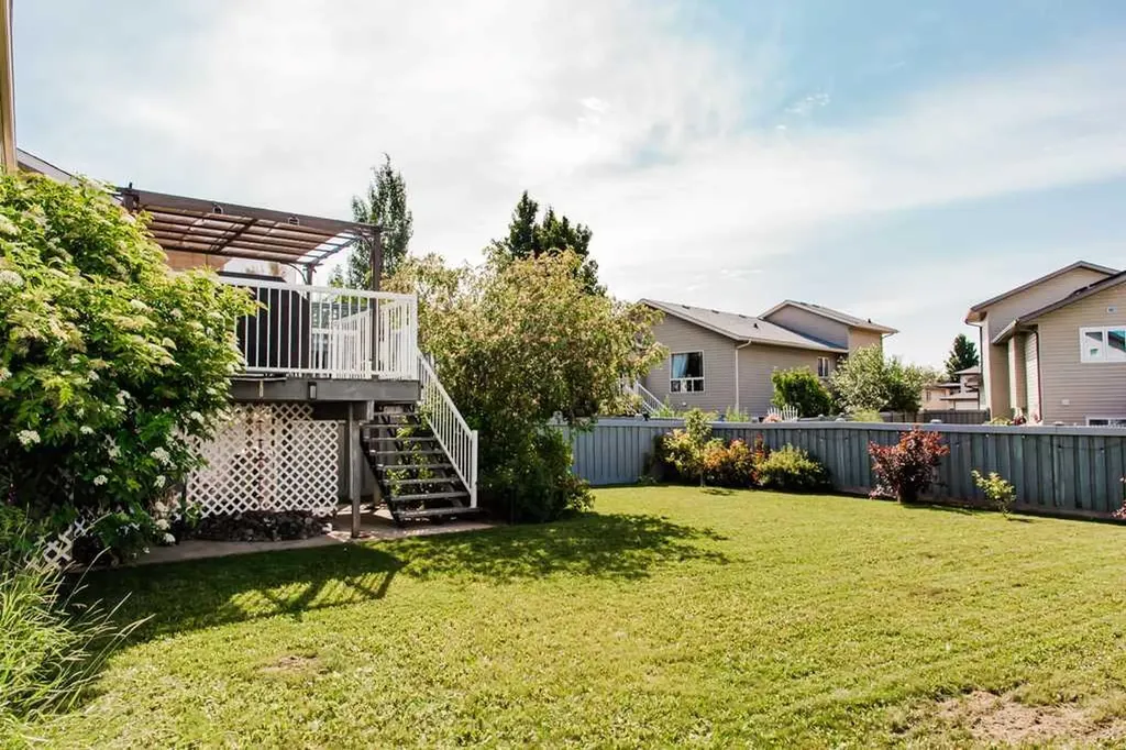 9125 129 Avenue Grande Prairie AB T8X 1R5
