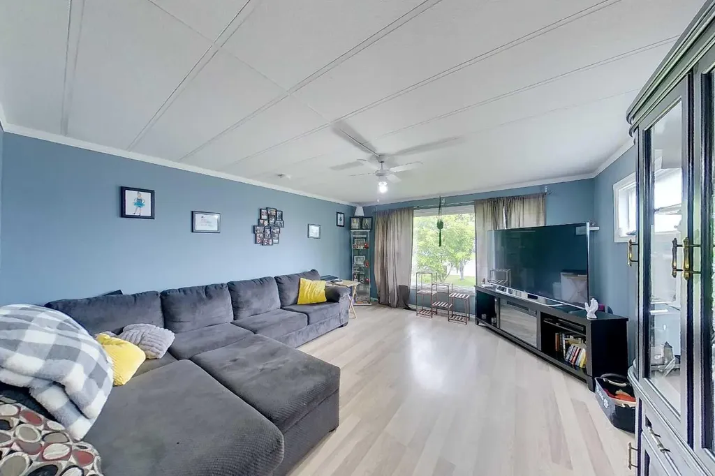 404 6 Avenue NW Slave Lake AB T0G 2A1