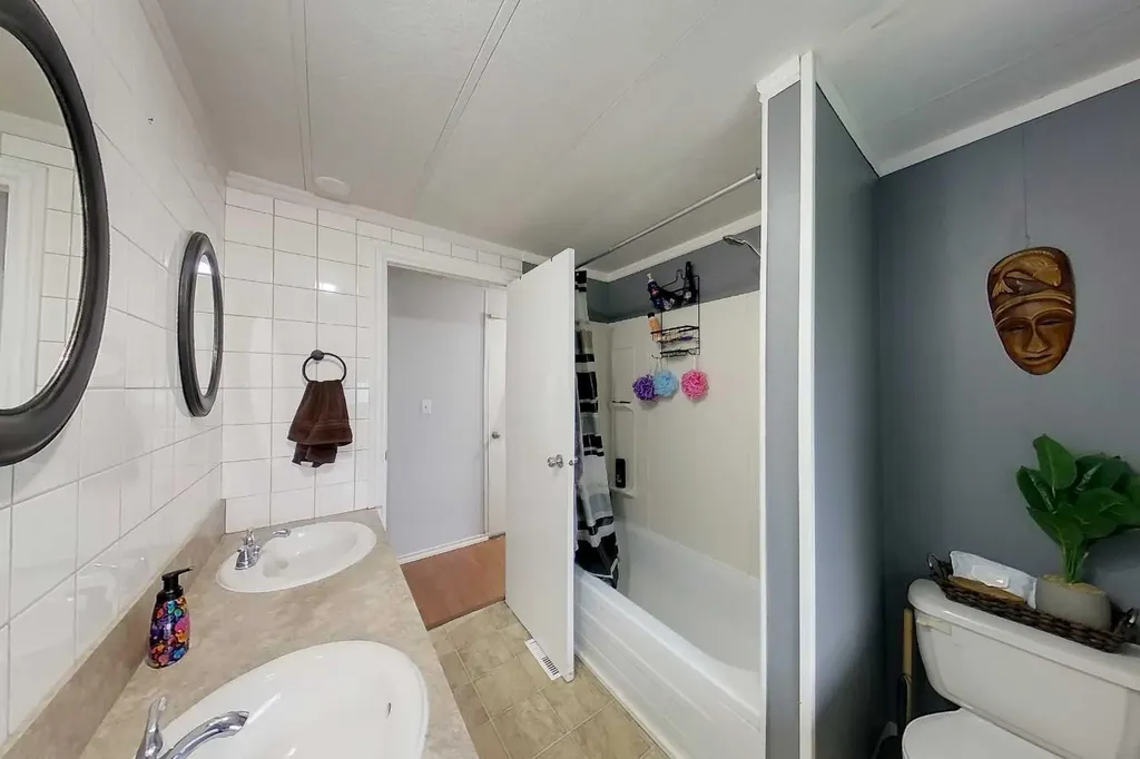 404 6 Avenue NW Slave Lake AB T0G 2A1