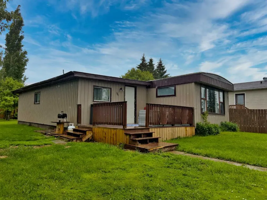 404 6 Avenue NW Slave Lake AB T0G 2A1