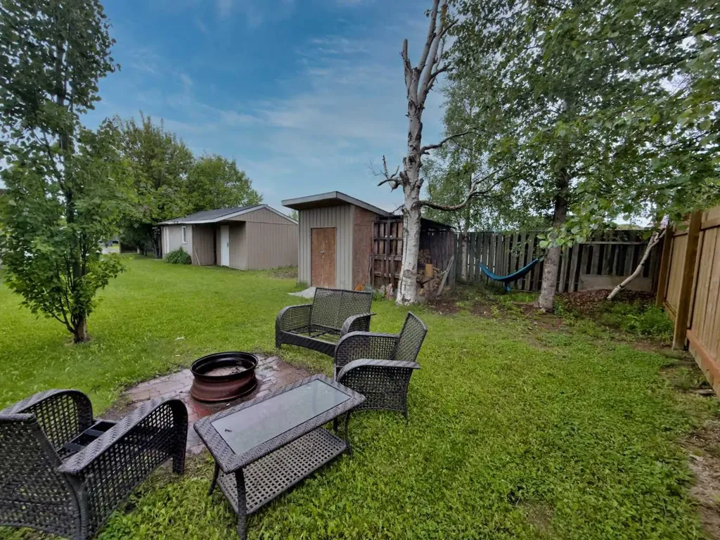 404 6 Avenue NW Slave Lake AB T0G 2A1