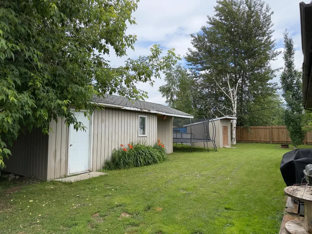 404 6 Avenue NW Slave Lake AB T0G 2A1