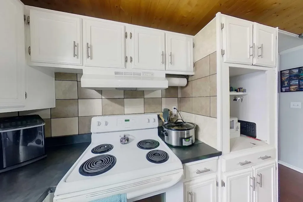 404 6 Avenue NW Slave Lake AB T0G 2A1