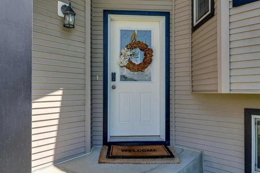 39 Isaacson Crescent Red Deer AB T4R3N1