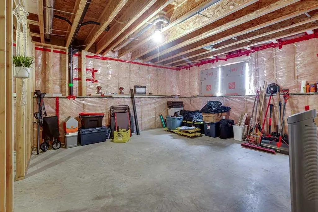 39 Isaacson Crescent Red Deer AB T4R3N1