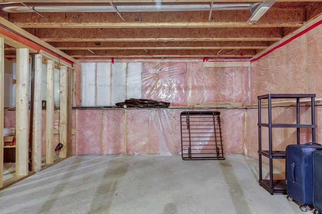 39 Isaacson Crescent Red Deer AB T4R3N1