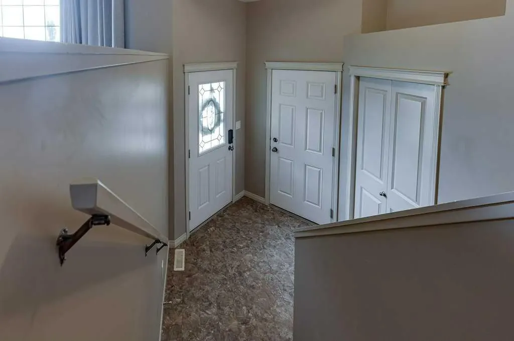 39 Isaacson Crescent Red Deer AB T4R3N1