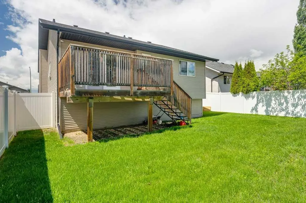 39 Isaacson Crescent Red Deer AB T4R3N1