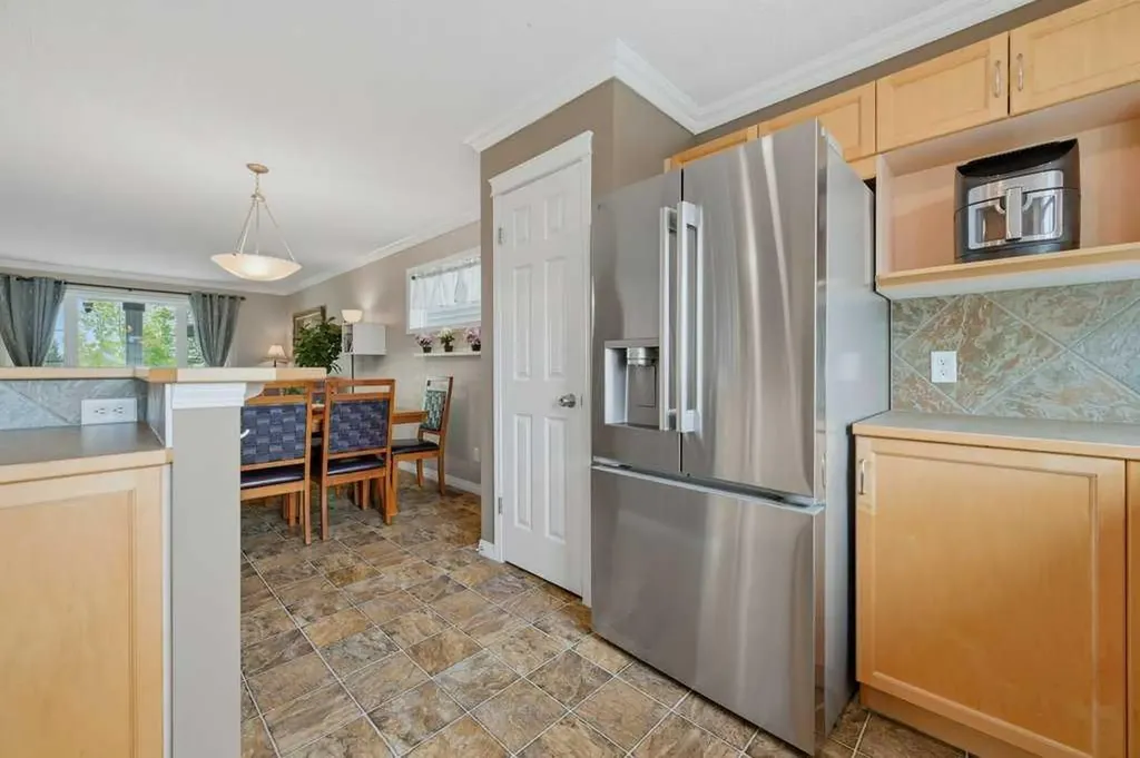 358 Prestwick Circle SE Calgary AB T2Z 4P4