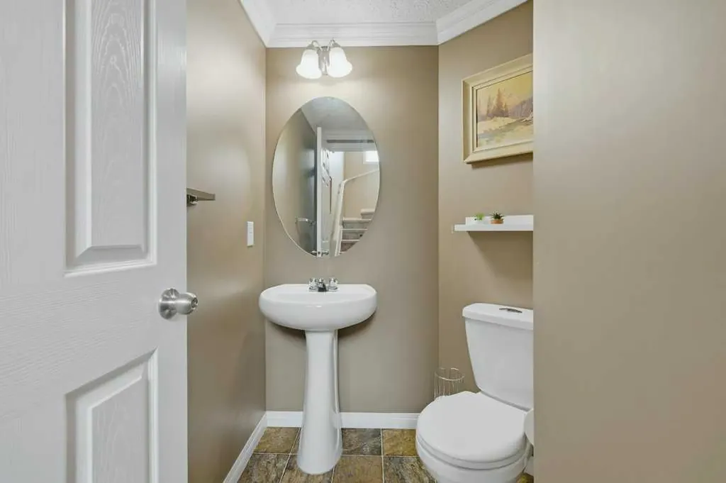 358 Prestwick Circle SE Calgary AB T2Z 4P4