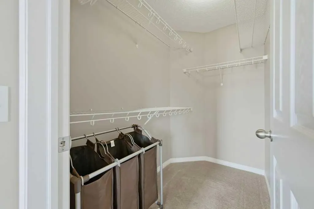 358 Prestwick Circle SE Calgary AB T2Z 4P4