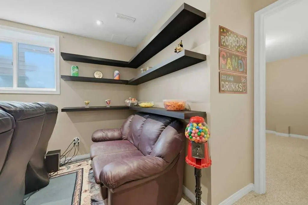 358 Prestwick Circle SE Calgary AB T2Z 4P4