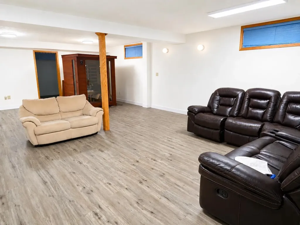 1114 6 Avenue W Beaverlodge AB T0H 0C0