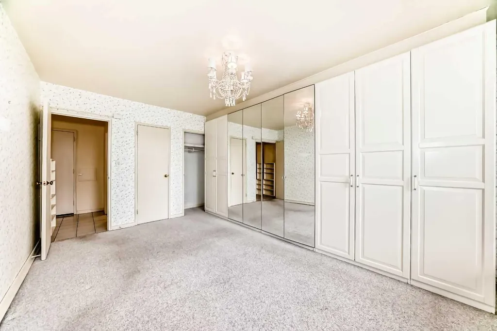 3339 Rideau Place SW Calgary AB T2S 1Z5