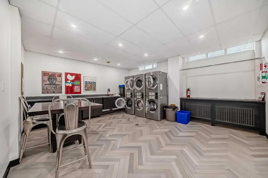 3339 Rideau Place SW Calgary AB T2S 1Z5