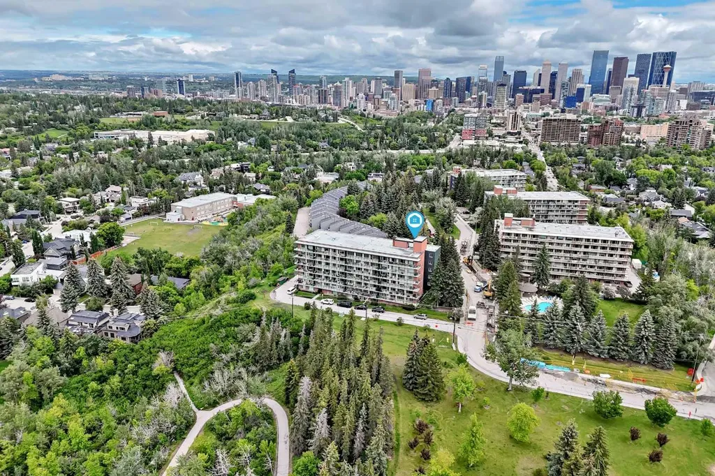 3339 Rideau Place SW Calgary AB T2S 1Z5