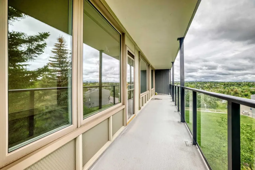 3339 Rideau Place SW Calgary AB T2S 1Z5
