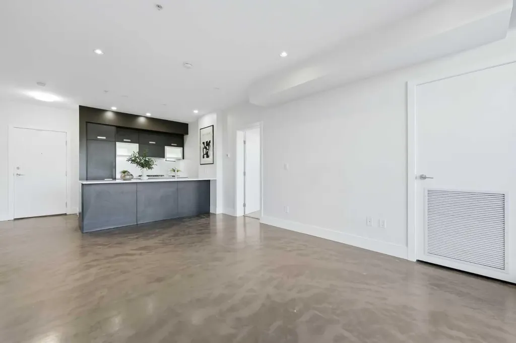 2505 17 Avenue SW Calgary AB T3E 7V3