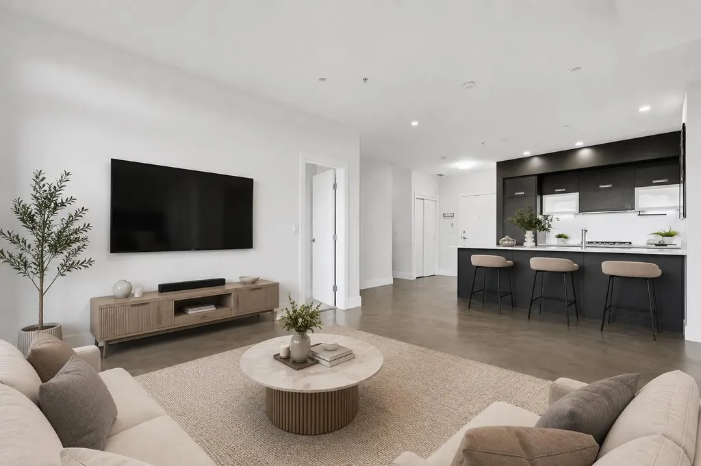 2505 17 Avenue SW Calgary AB T3E 7V3