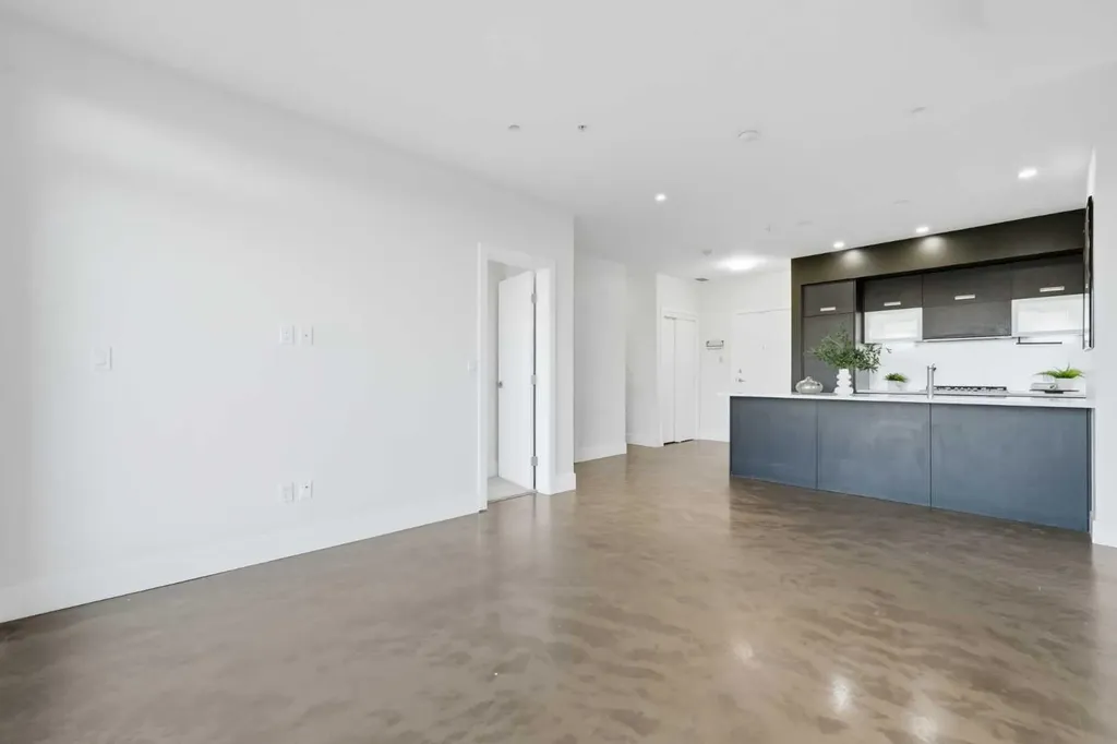 2505 17 Avenue SW Calgary AB T3E 7V3