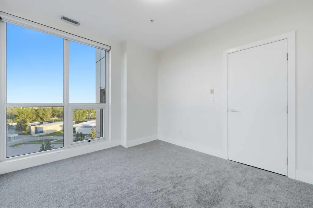 2505 17 Avenue SW Calgary AB T3E 7V3