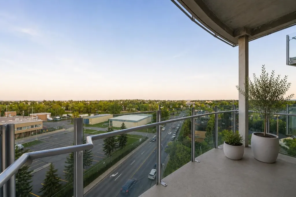 2505 17 Avenue SW Calgary AB T3E 7V3