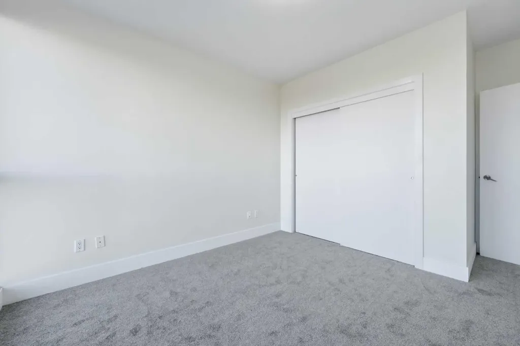2505 17 Avenue SW Calgary AB T3E 7V3