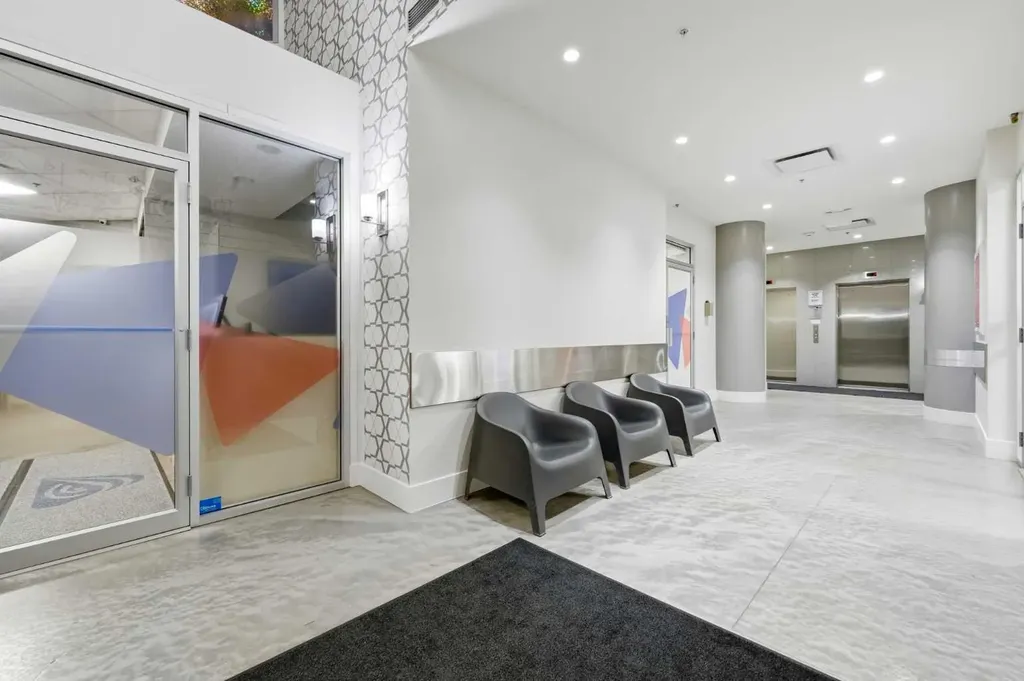2505 17 Avenue SW Calgary AB T3E 7V3