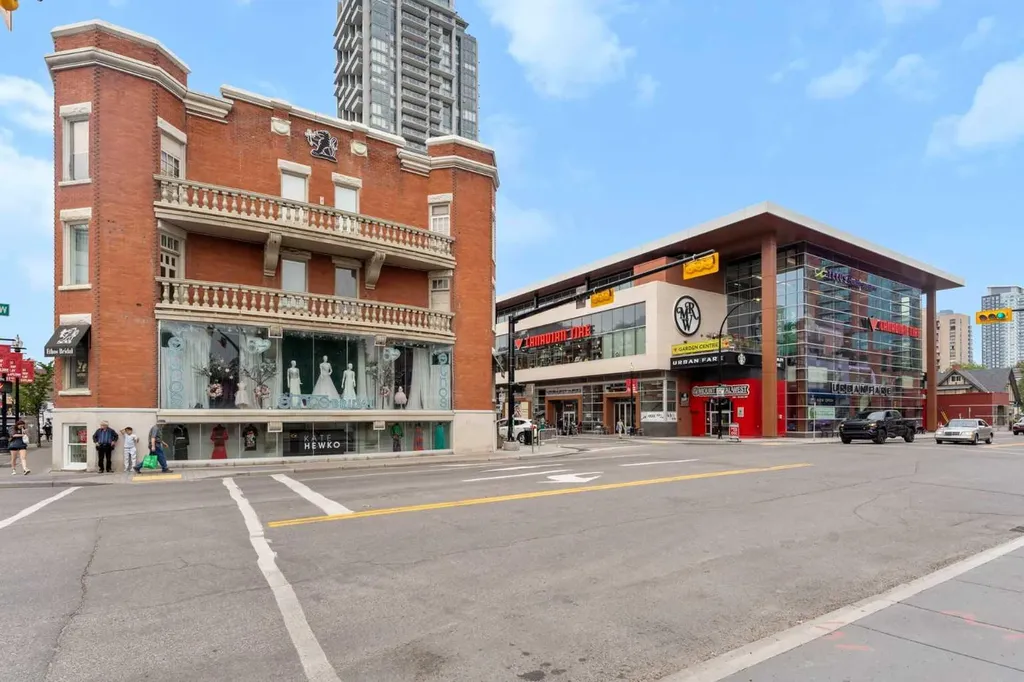 2505 17 Avenue SW Calgary AB T3E 7V3